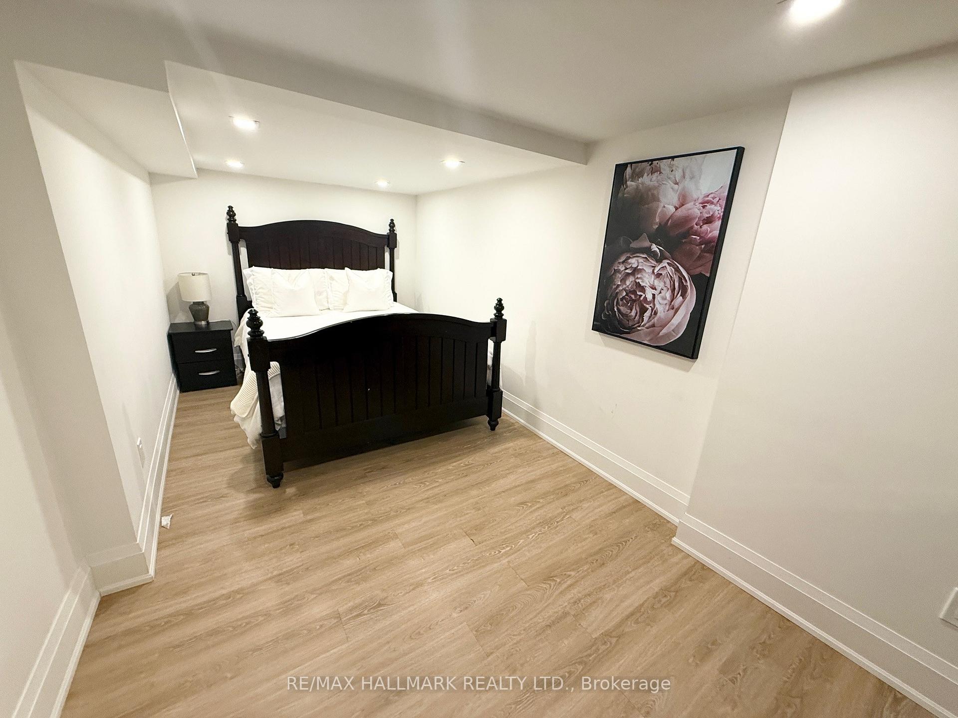 Photo 7 of Unit Basement, 7 Charing Crescent, Aurora, Aurora Highlands — HOMEH
