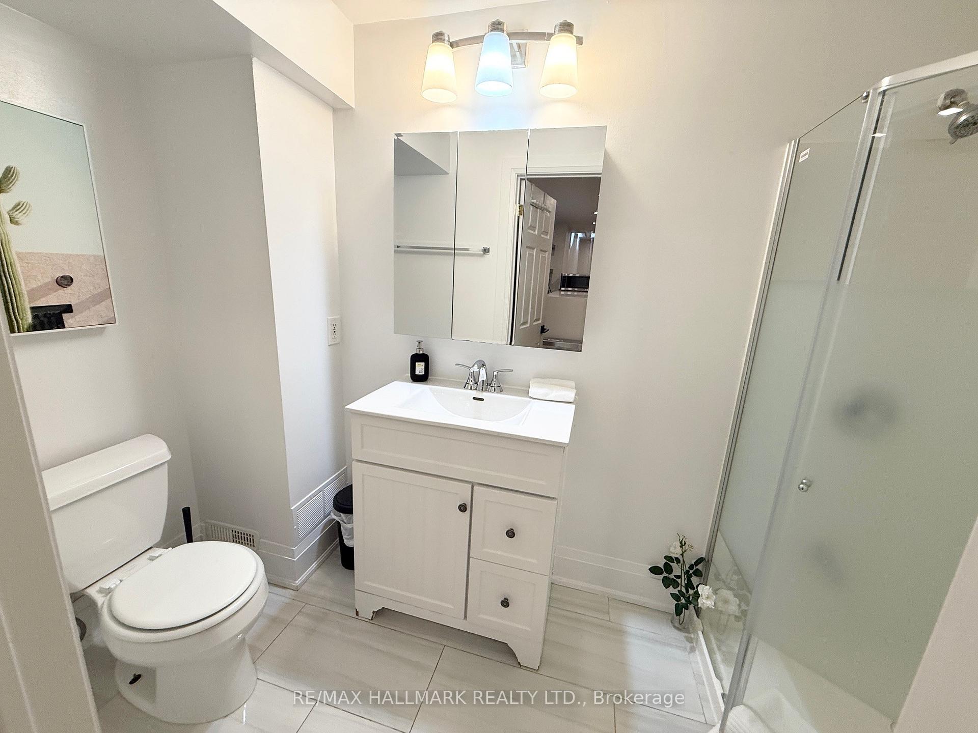 Photo 8 of Unit Basement, 7 Charing Crescent, Aurora, Aurora Highlands — HOMEH