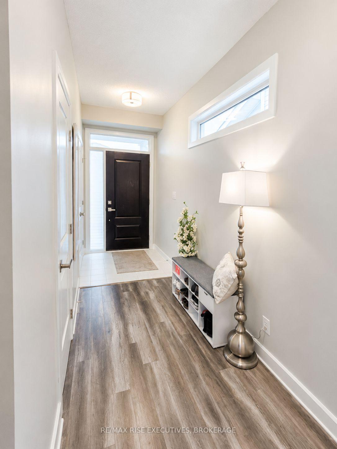 Photo 4 of 1236 Max Crescent, Kingston, City Northwest — HOMEH