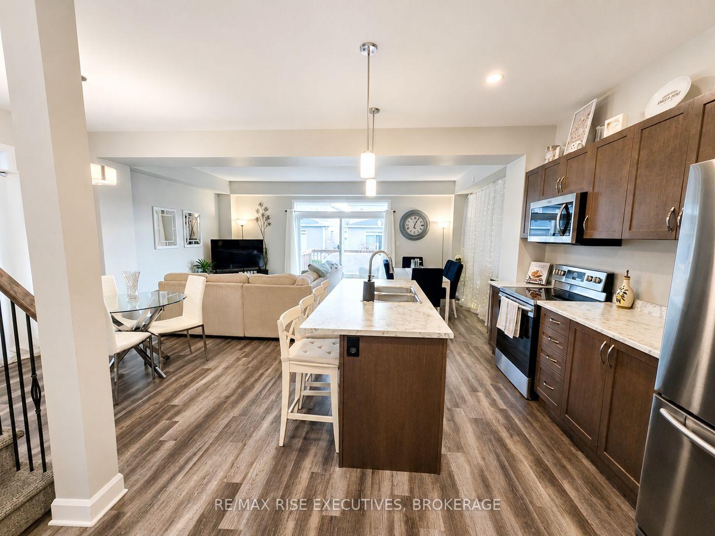 Photo 7 of 1236 Max Crescent, Kingston, City Northwest — HOMEH