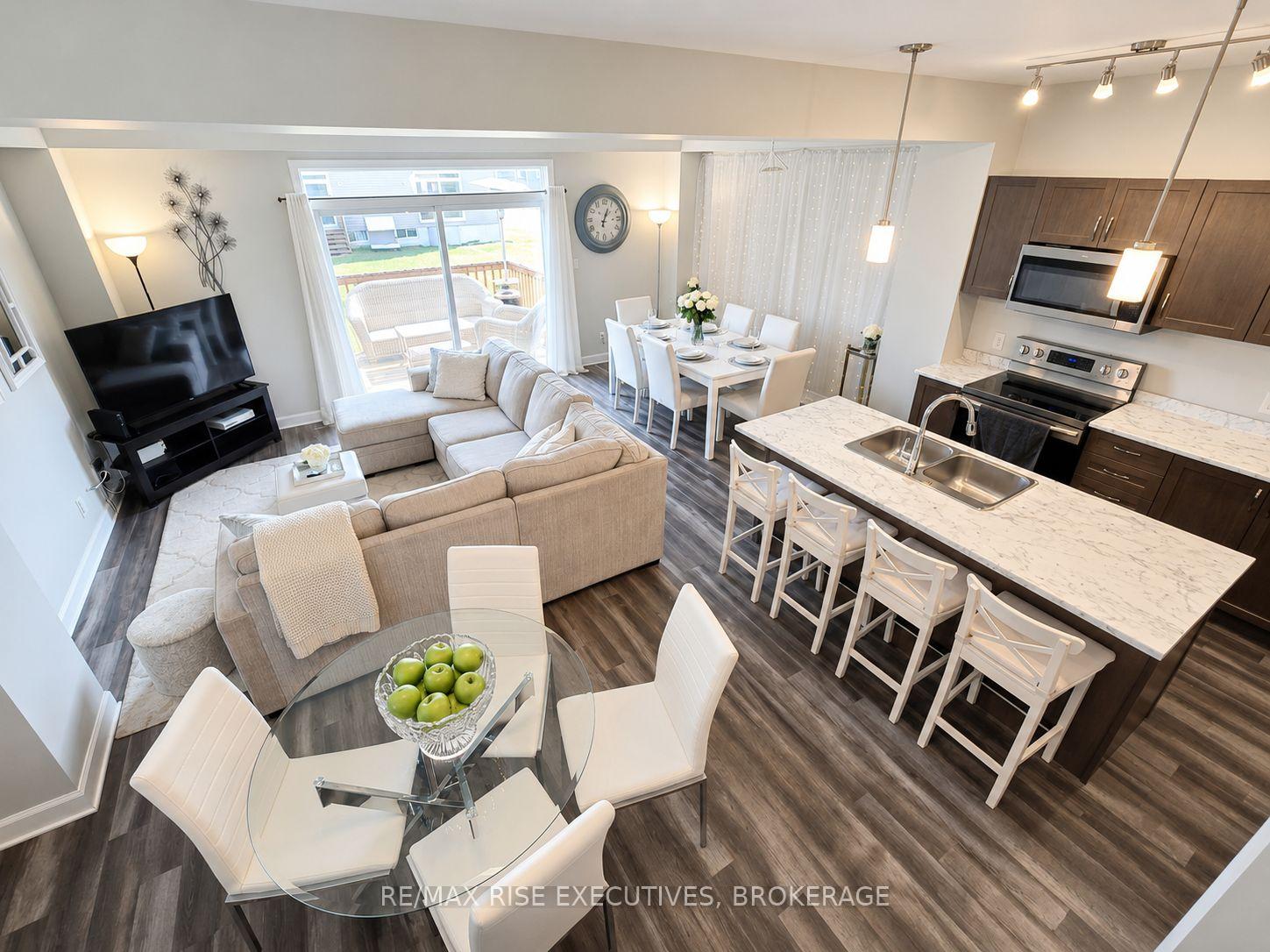 Photo 10 of 1236 Max Crescent, Kingston, City Northwest — HOMEH