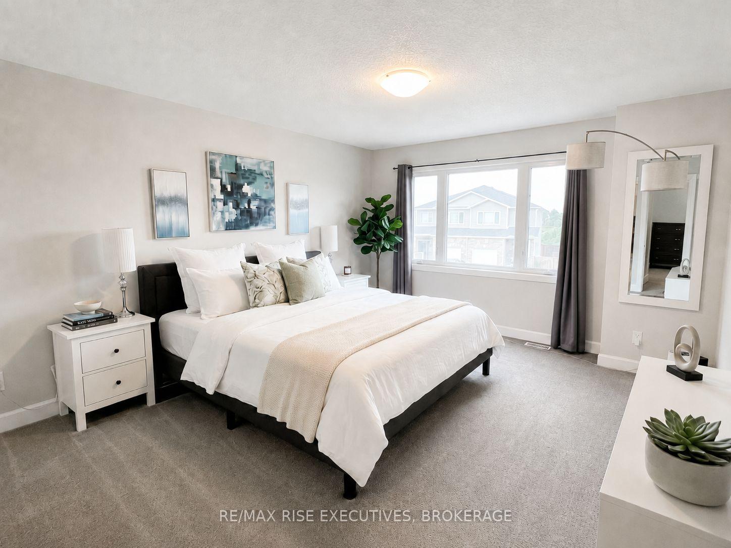 Photo 13 of 1236 Max Crescent, Kingston, City Northwest — HOMEH