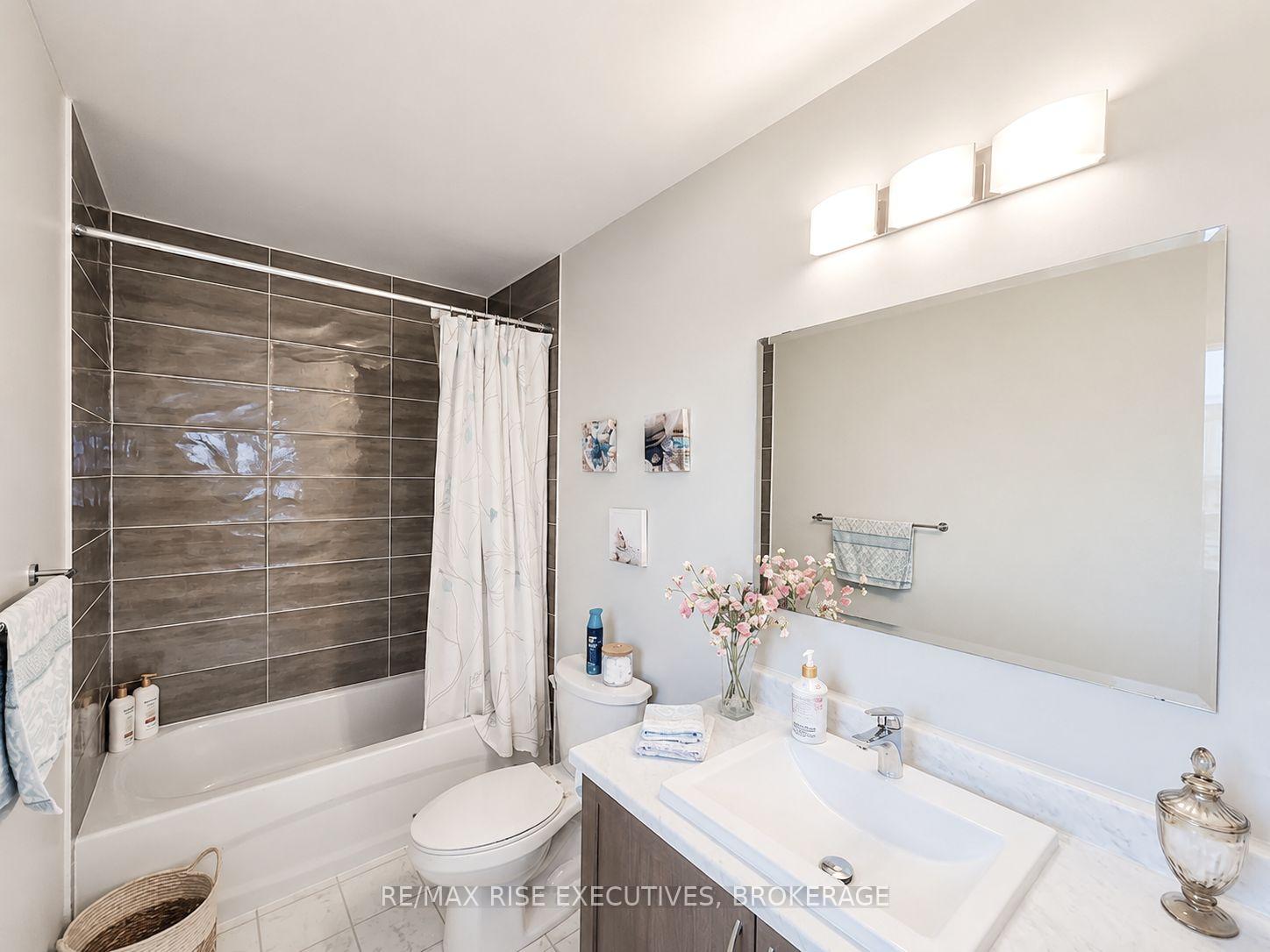 Photo 15 of 1236 Max Crescent, Kingston, City Northwest — HOMEH