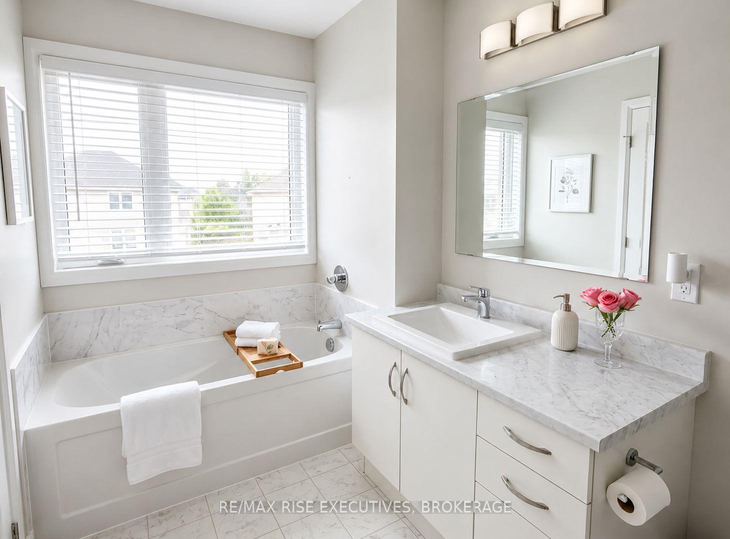 Photo 16 of 1236 Max Crescent, Kingston, City Northwest — HOMEH
