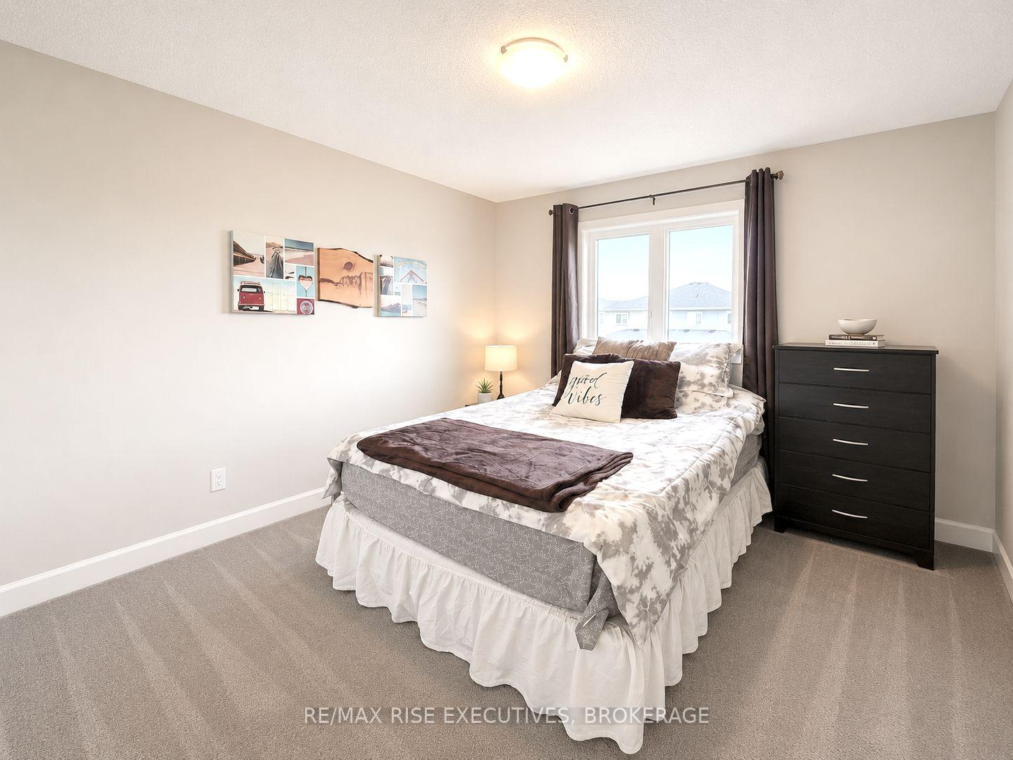 Photo 17 of 1236 Max Crescent, Kingston, City Northwest — HOMEH