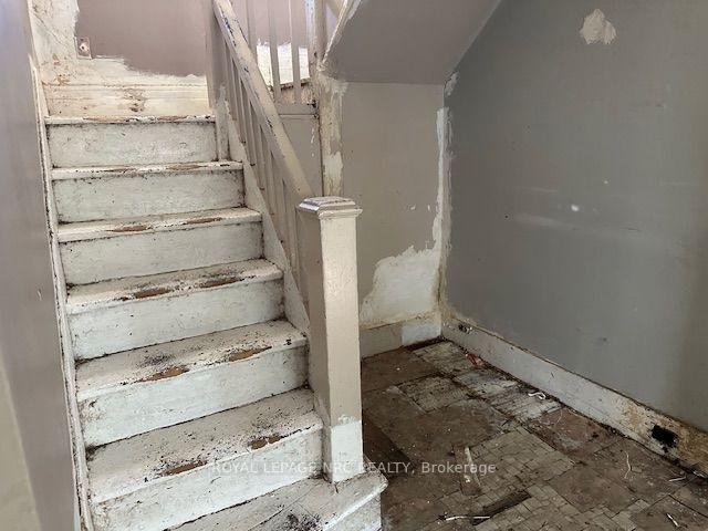 Photo 6 of 62 Haynes Avenue, St. Catharines, E. Chester — HOMEH
