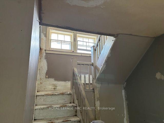 Photo 7 of 62 Haynes Avenue, St. Catharines, E. Chester — HOMEH