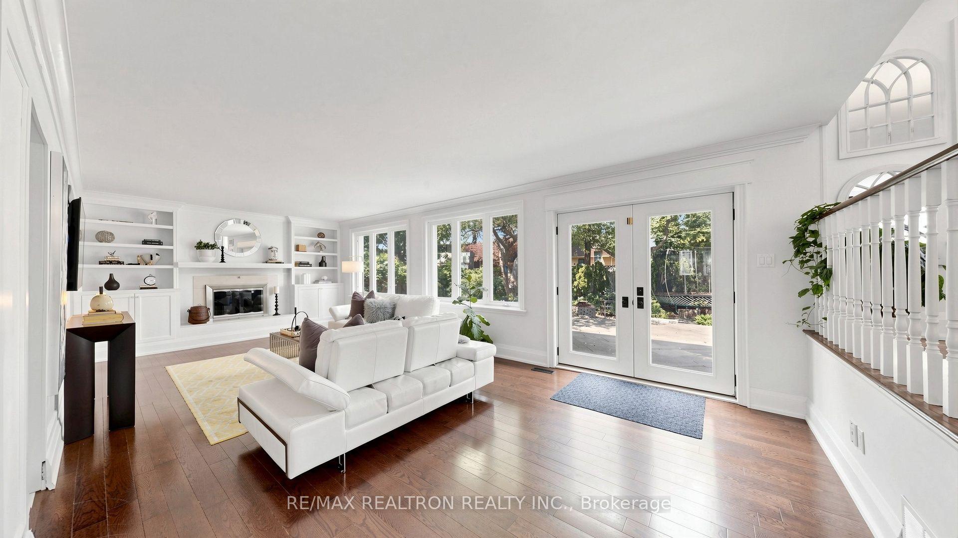 Photo 7 of 14 Oak Grove Court, Markham, Bayview Fairway-Bayview Country Club Estates — HOMEH
