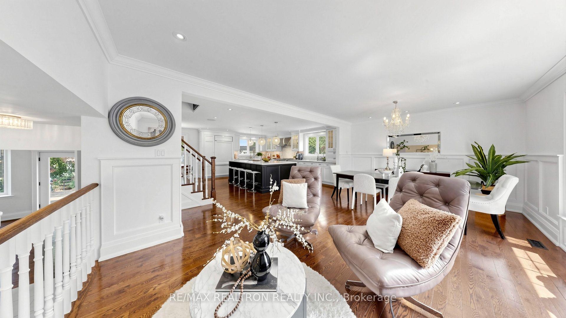 Photo 13 of 14 Oak Grove Court, Markham, Bayview Fairway-Bayview Country Club Estates — HOMEH