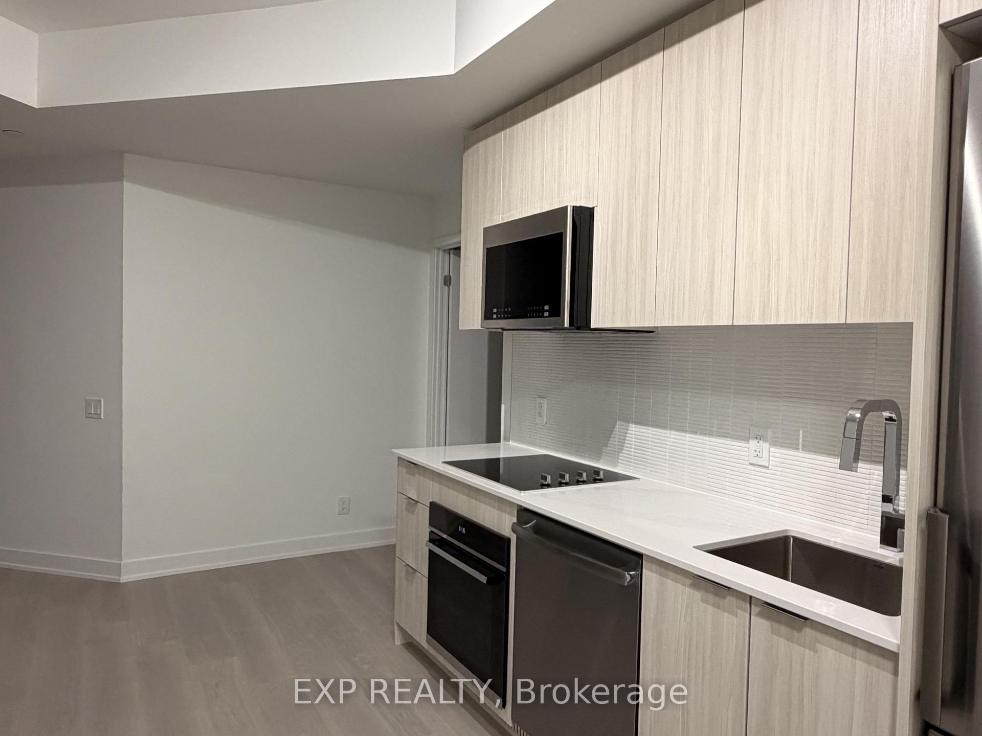 Photo 10 of 20 Deans Drive, Scarborough, Clairlea-Birchmount — HOMEH