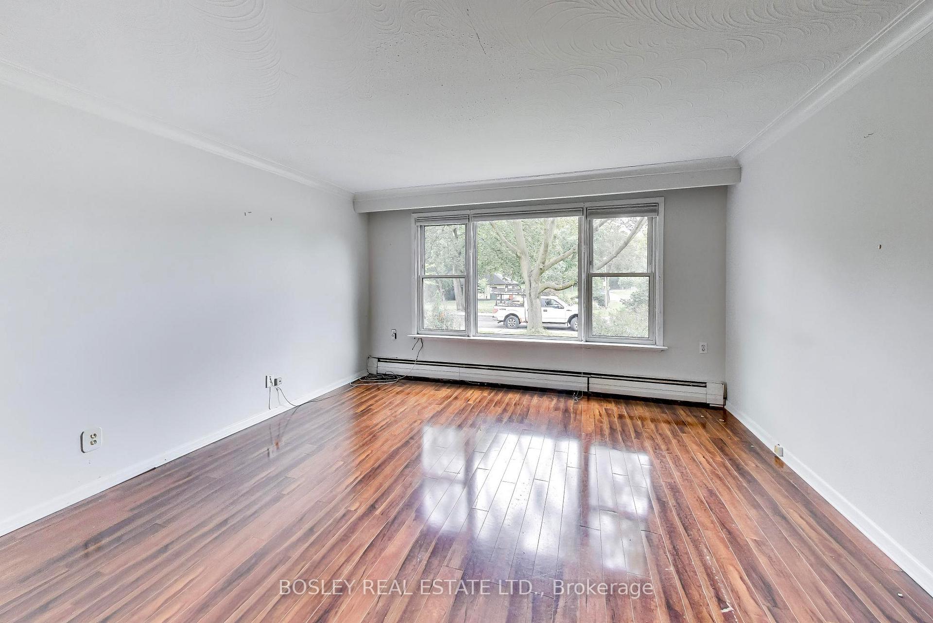 Photo 10 of 7 Norwood Road, Toronto, East End-Danforth — HOMEH