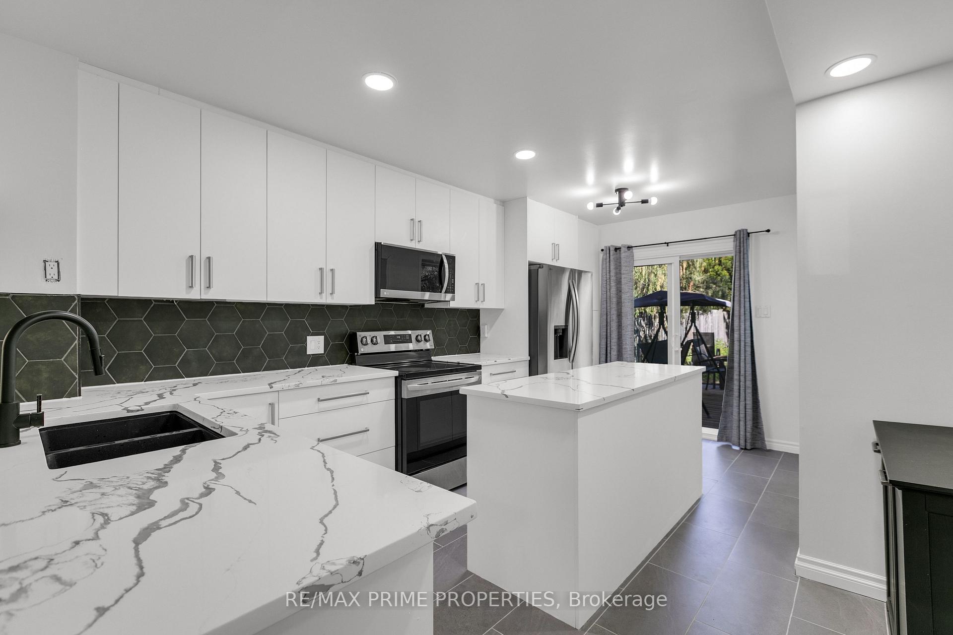 Photo 9 of 1531 Kamouraska Circle, Ottawa, Chateauneuf — HOMEH