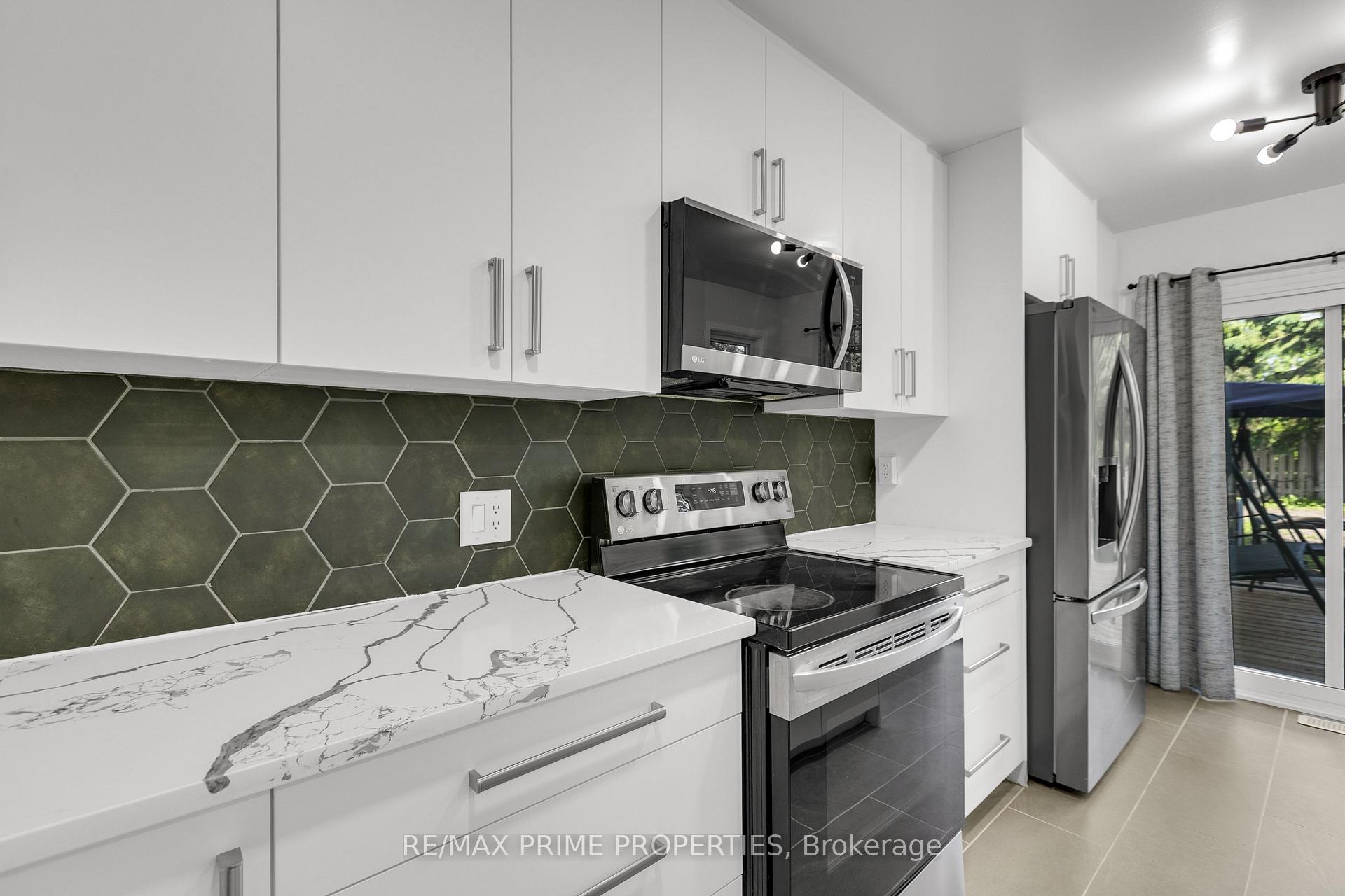 Photo 12 of 1531 Kamouraska Circle, Ottawa, Chateauneuf — HOMEH