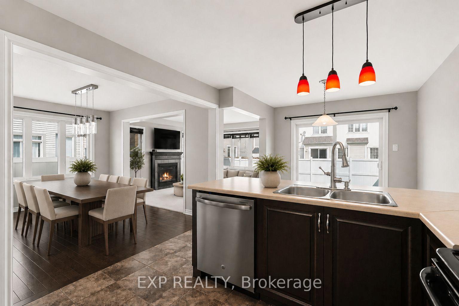Photo 9 of 81 Switch Grass Crescent, Ottawa, Barrhaven - Half Moon Bay — HOMEH