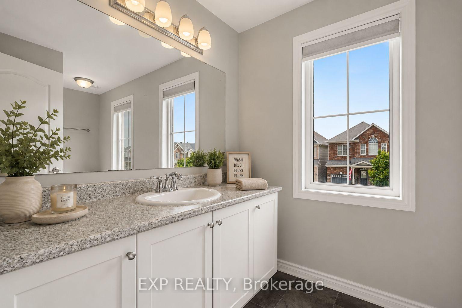 Photo 21 of 81 Switch Grass Crescent, Ottawa, Barrhaven - Half Moon Bay — HOMEH