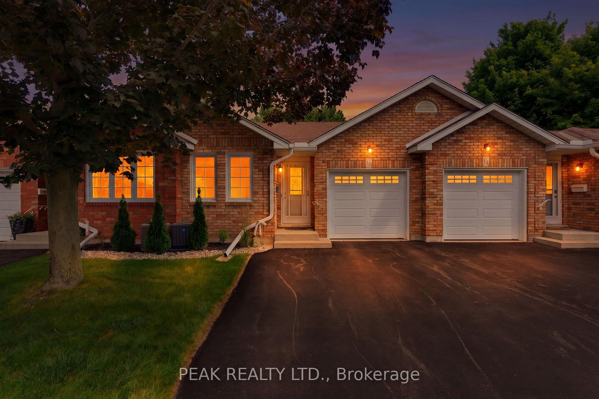 Photo 2 of Unit 10, 60 Whitlaw Way, Brant, Paris — HOMEH