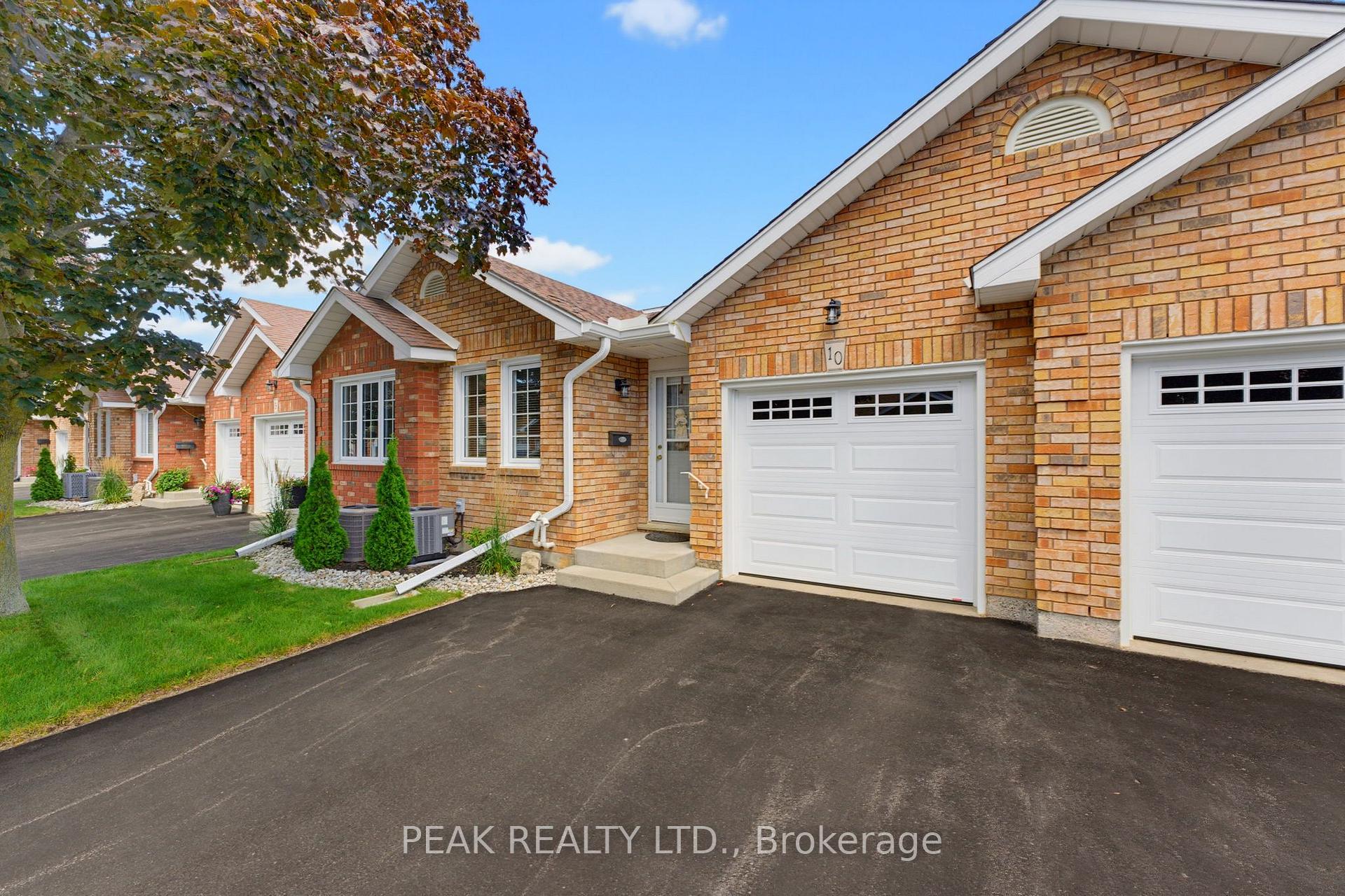 Photo 3 of Unit 10, 60 Whitlaw Way, Brant, Paris — HOMEH