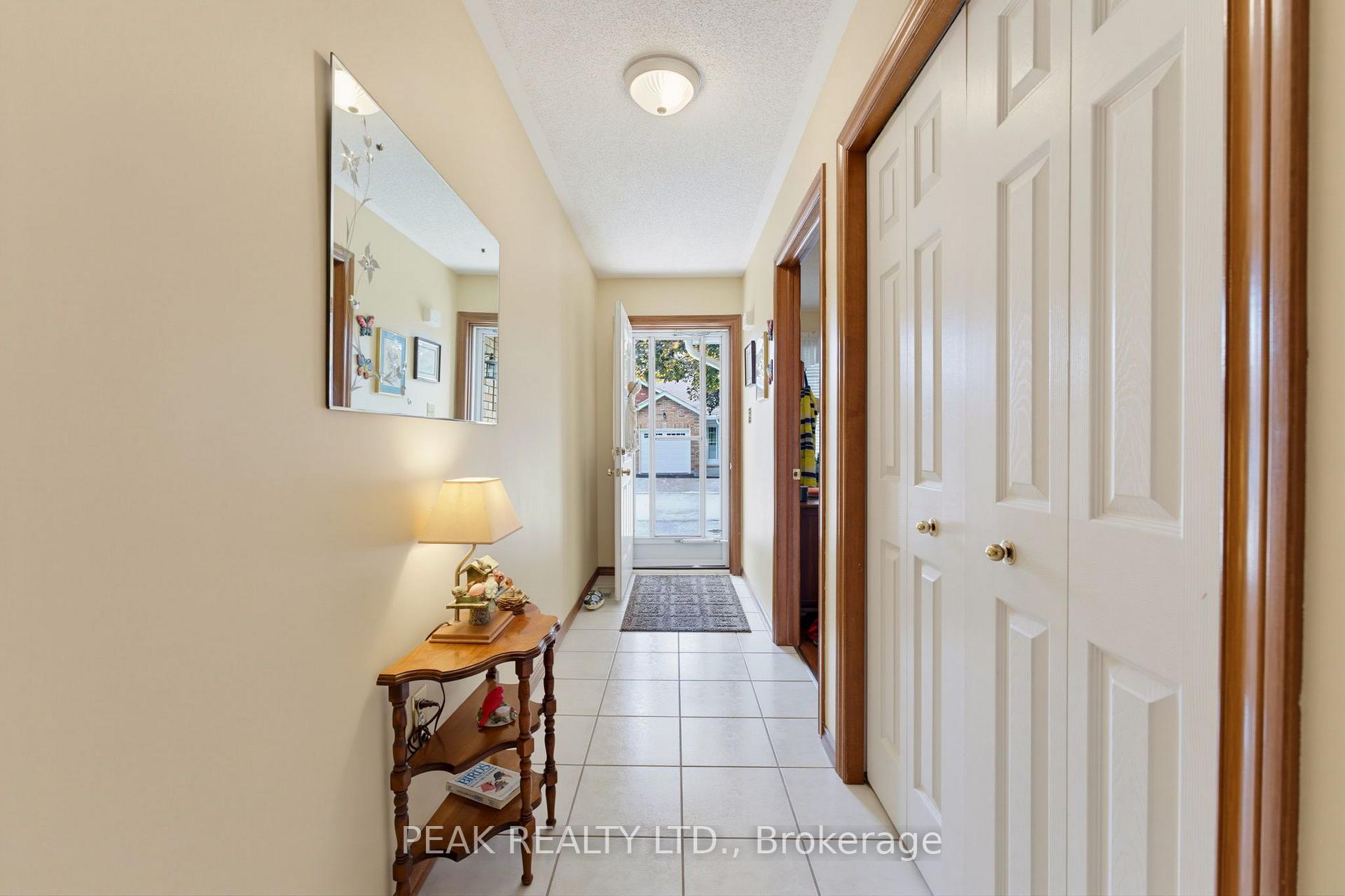 Photo 4 of Unit 10, 60 Whitlaw Way, Brant, Paris — HOMEH