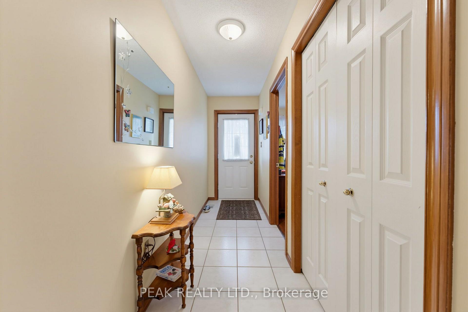 Photo 5 of Unit 10, 60 Whitlaw Way, Brant, Paris — HOMEH