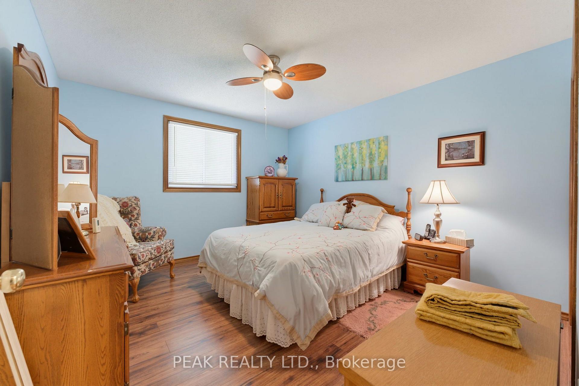 Photo 13 of Unit 10, 60 Whitlaw Way, Brant, Paris — HOMEH