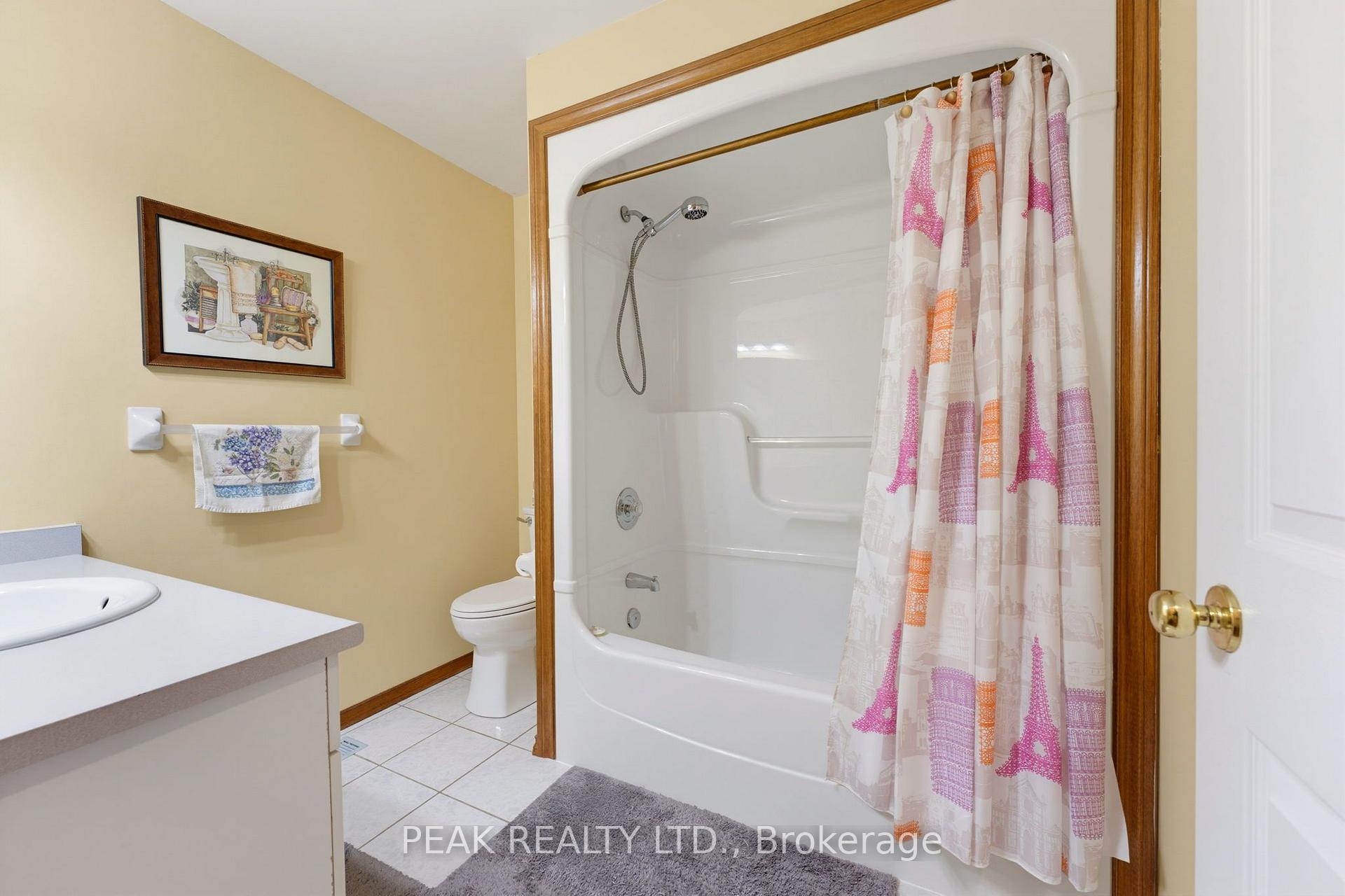 Photo 15 of Unit 10, 60 Whitlaw Way, Brant, Paris — HOMEH