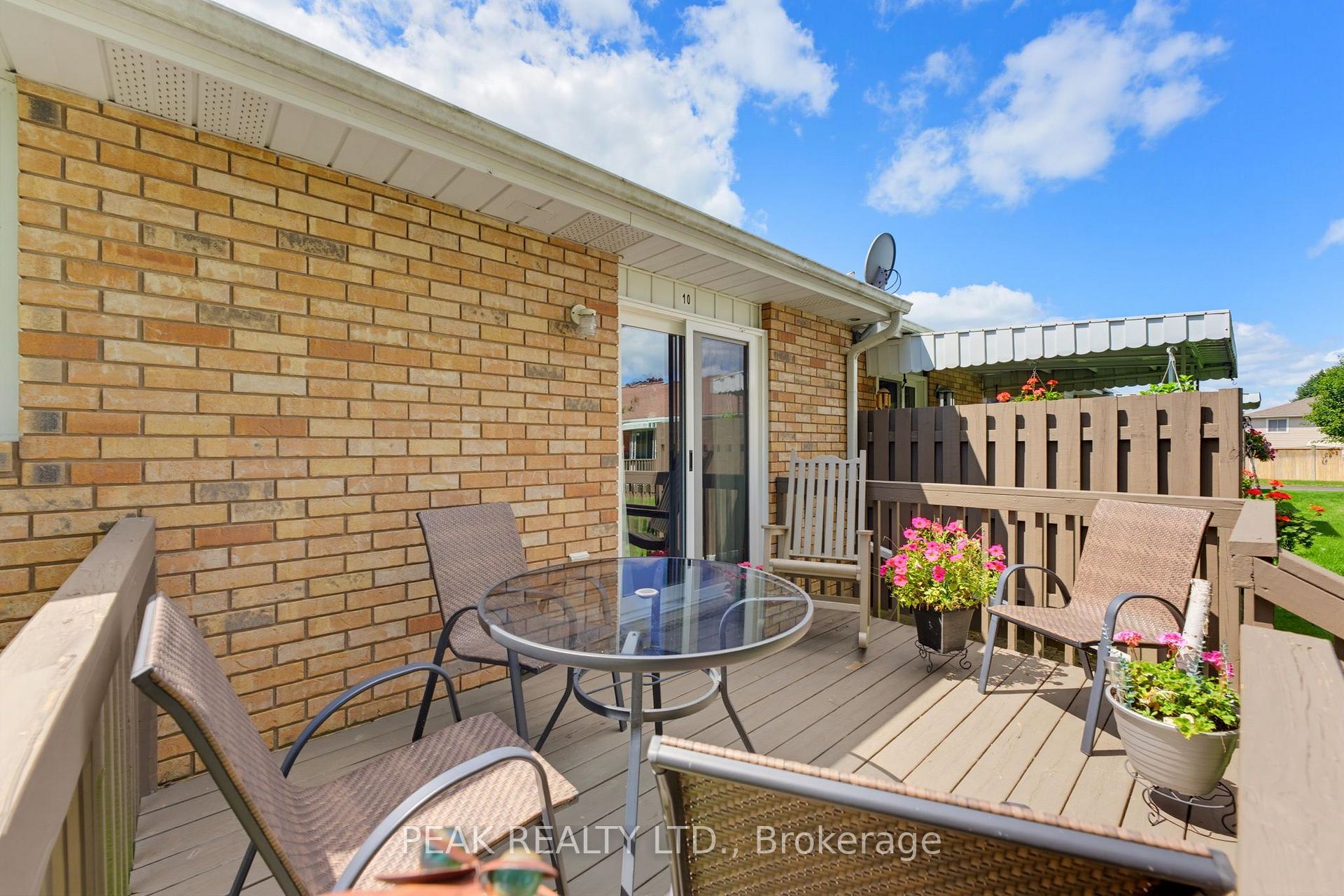 Photo 25 of Unit 10, 60 Whitlaw Way, Brant, Paris — HOMEH
