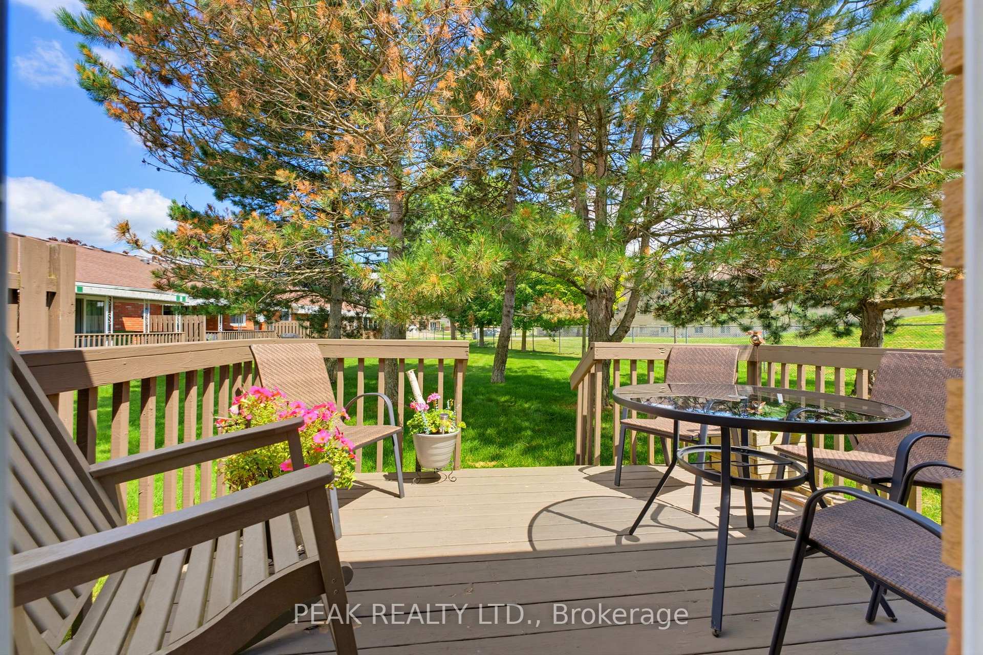 Photo 26 of Unit 10, 60 Whitlaw Way, Brant, Paris — HOMEH