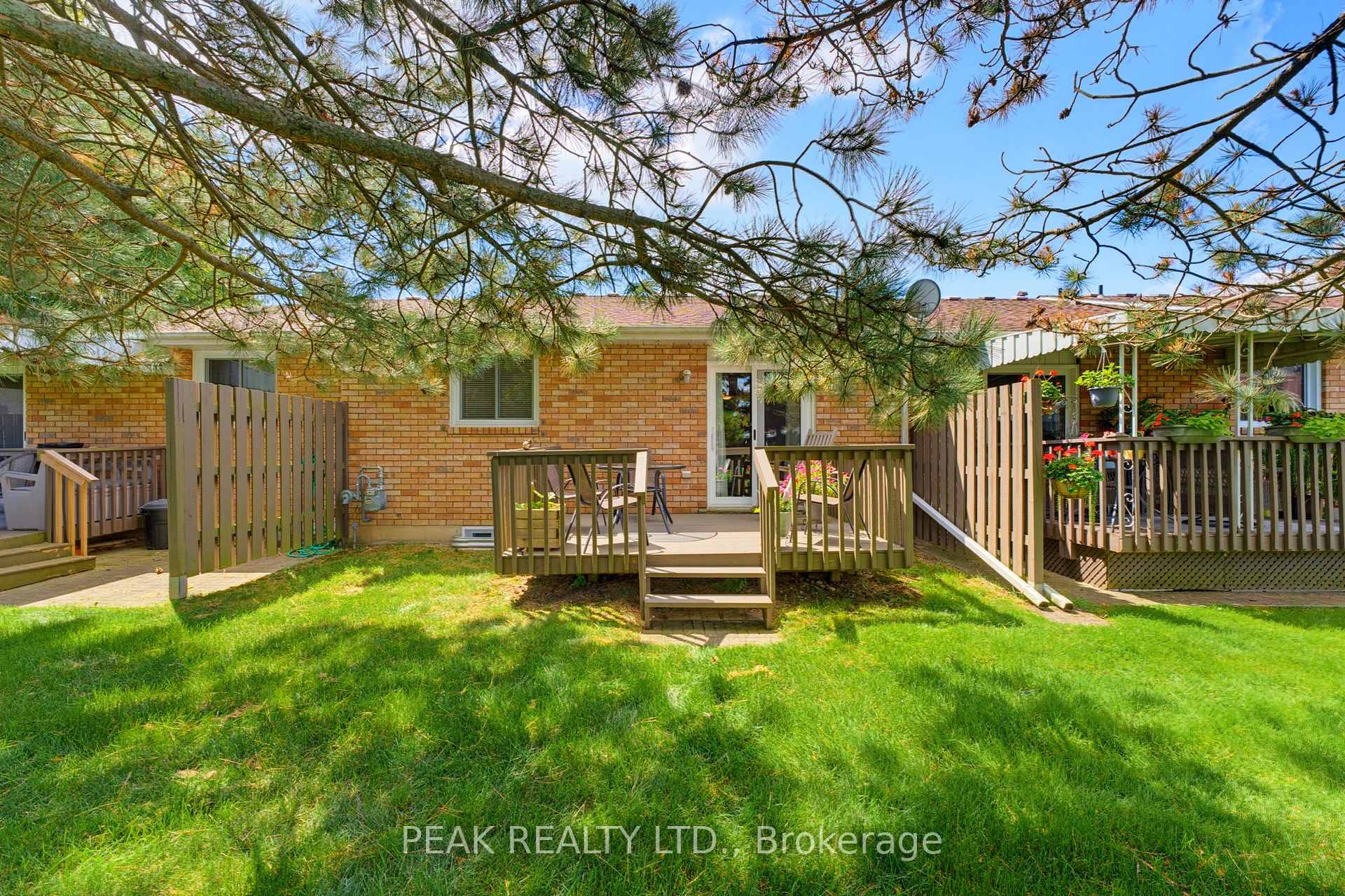 Photo 28 of Unit 10, 60 Whitlaw Way, Brant, Paris — HOMEH