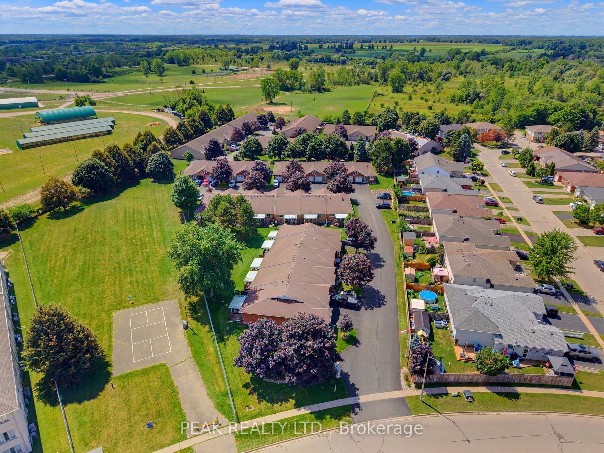 Photo 29 of Unit 10, 60 Whitlaw Way, Brant, Paris — HOMEH