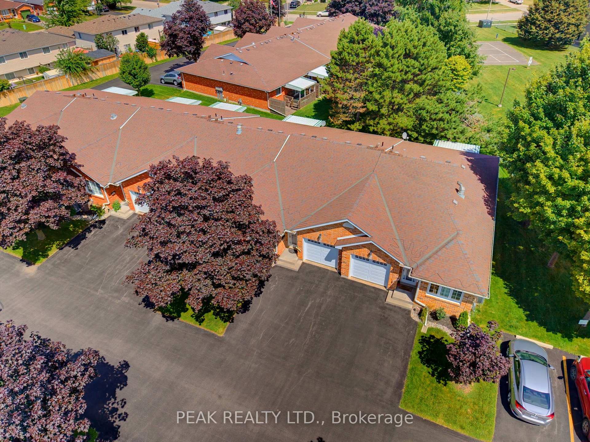 Photo 31 of Unit 10, 60 Whitlaw Way, Brant, Paris — HOMEH