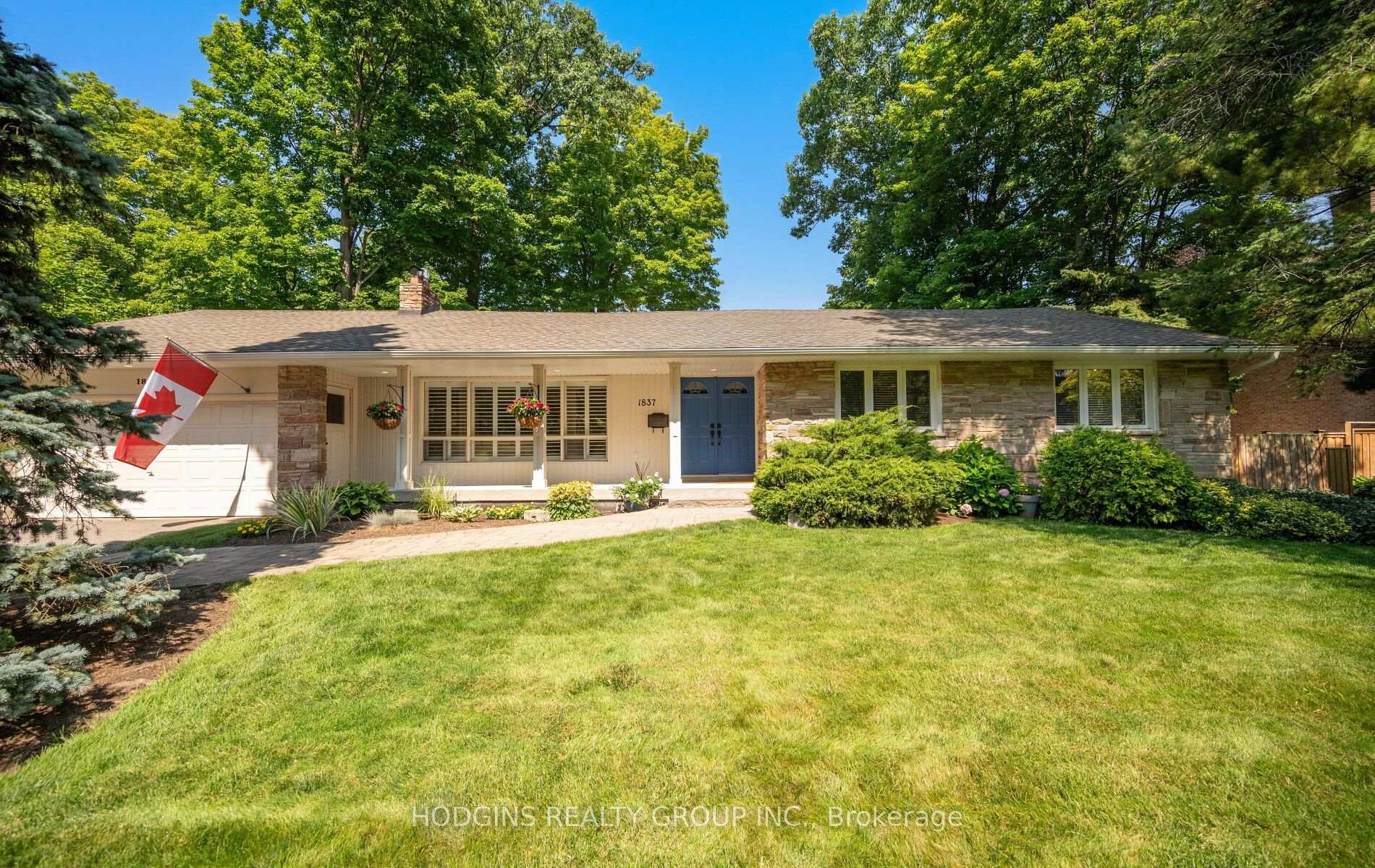 Photo 2 of 1837 Will Scarlett Drive, Mississauga, Sheridan — HOMEH