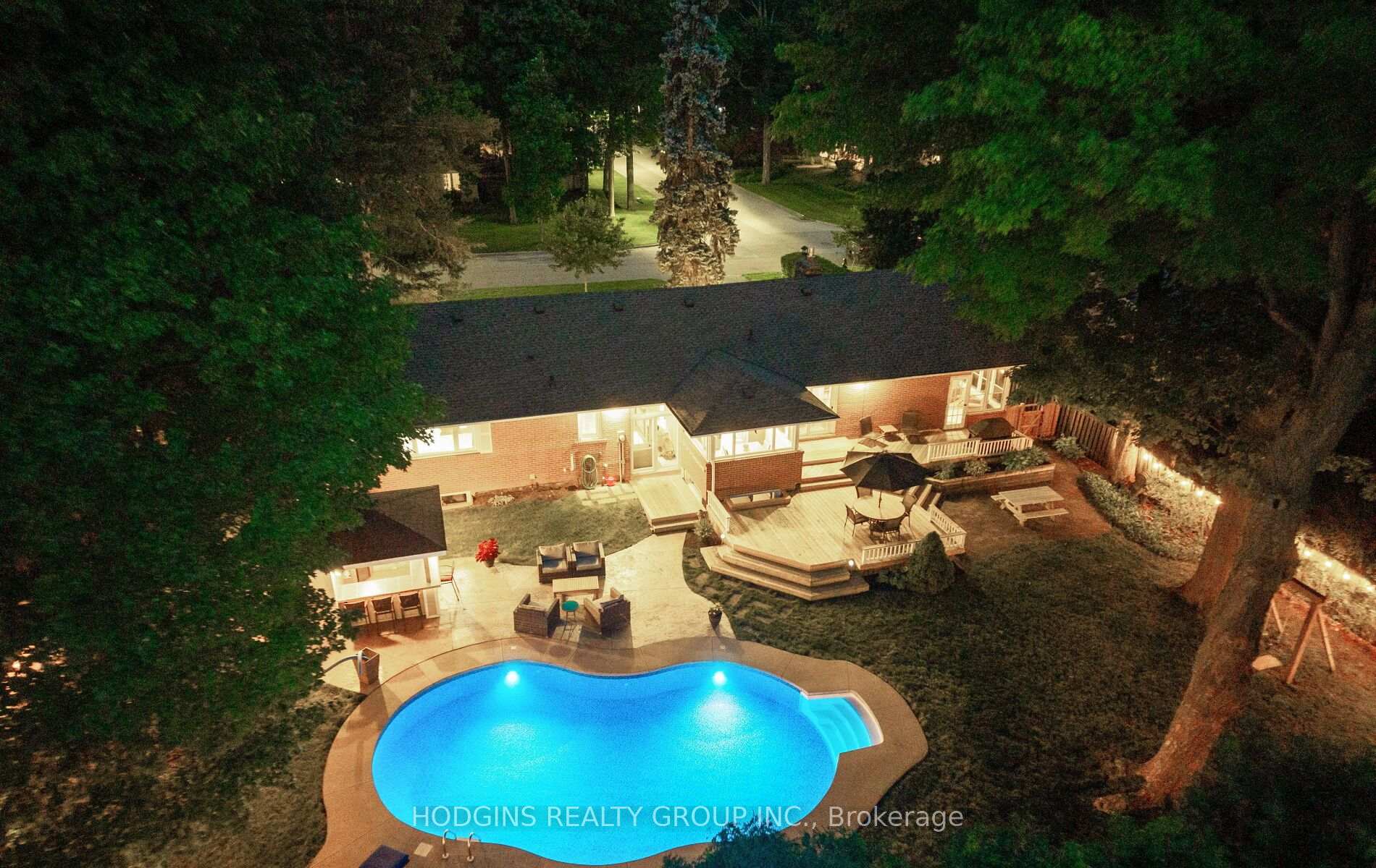 Photo 5 of 1837 Will Scarlett Drive, Mississauga, Sheridan — HOMEH