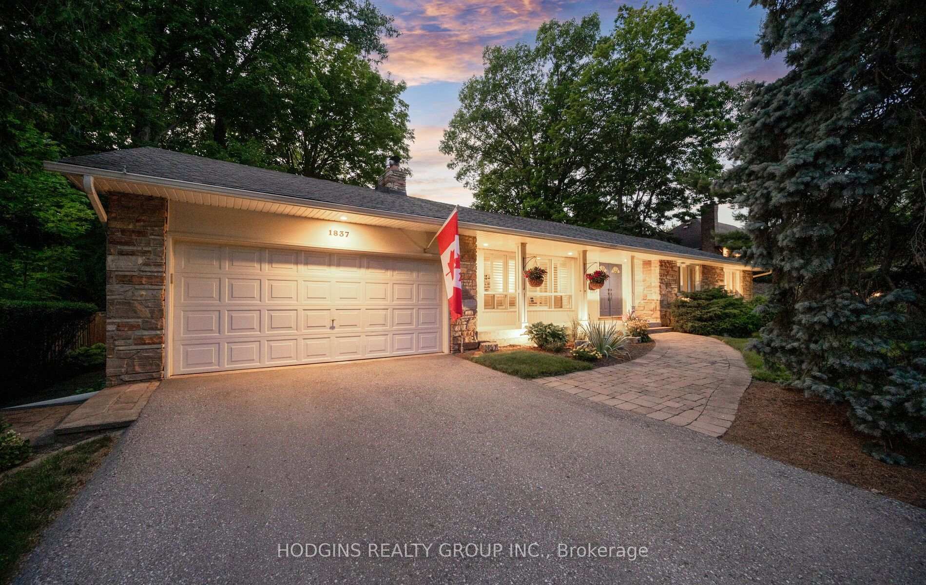 Photo 45 of 1837 Will Scarlett Drive, Mississauga, Sheridan — HOMEH