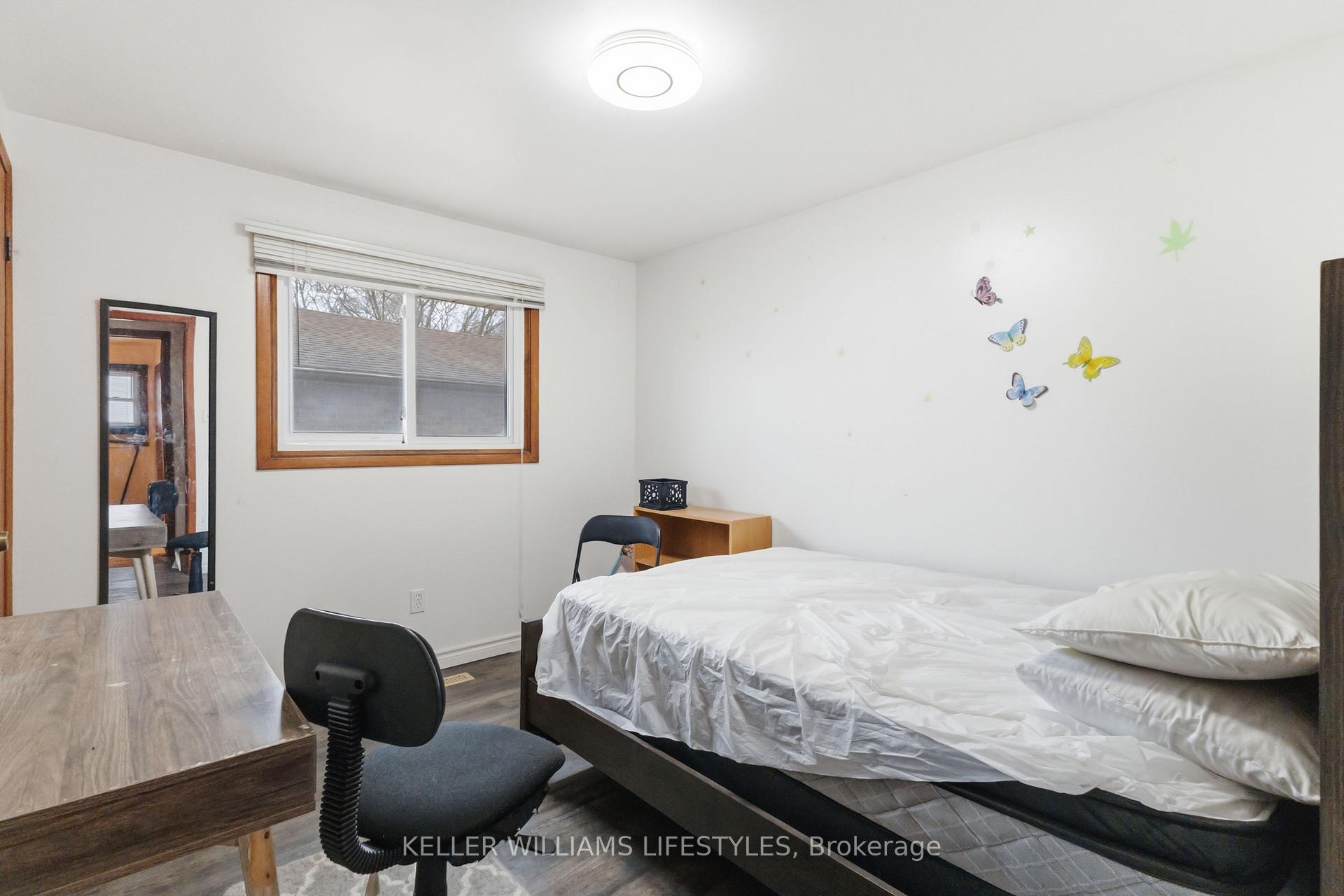 Photo 19 of 156 Paperbirch Crescent, London, North K — HOMEH
