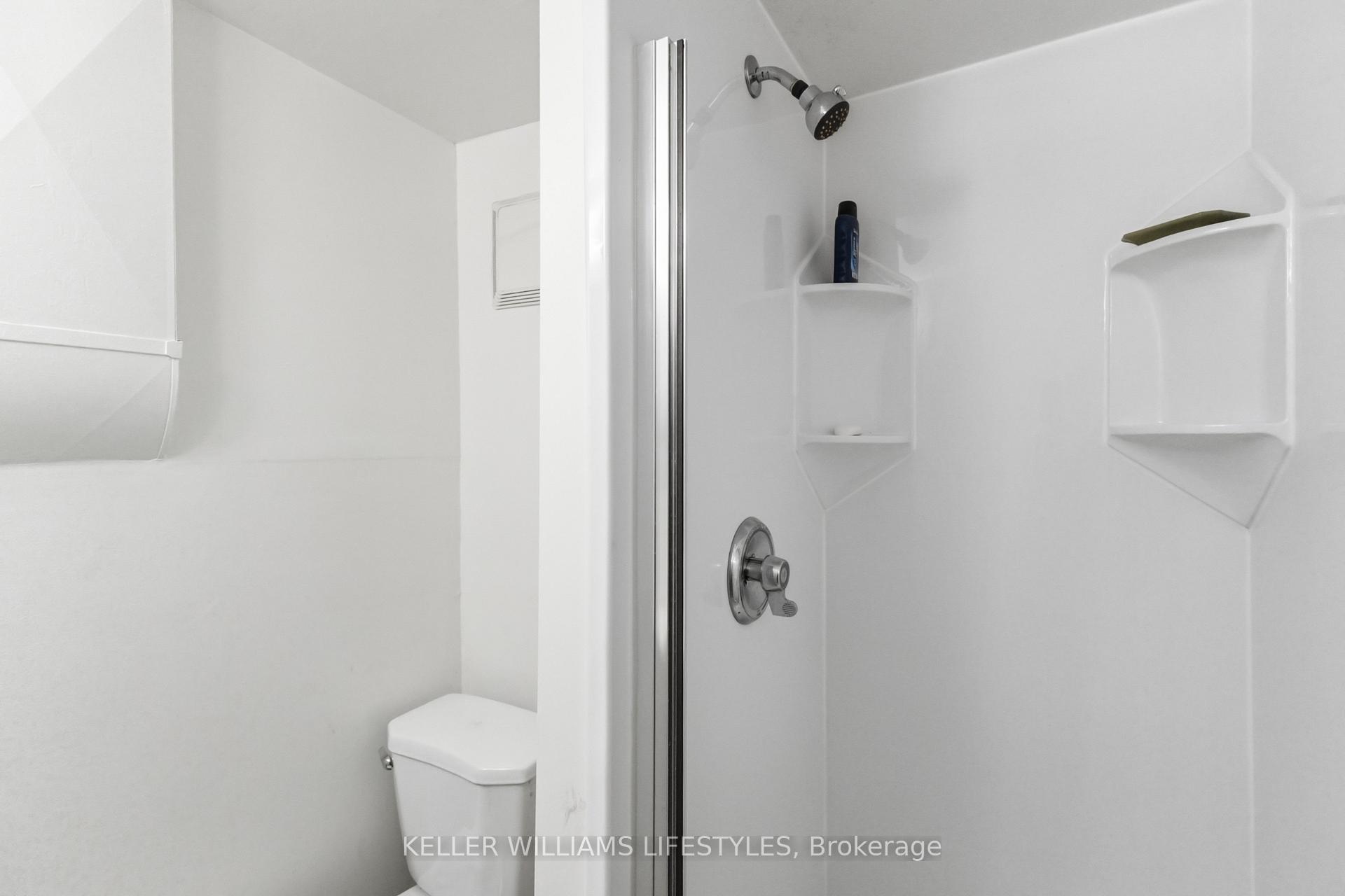 Photo 20 of 156 Paperbirch Crescent, London, North K — HOMEH