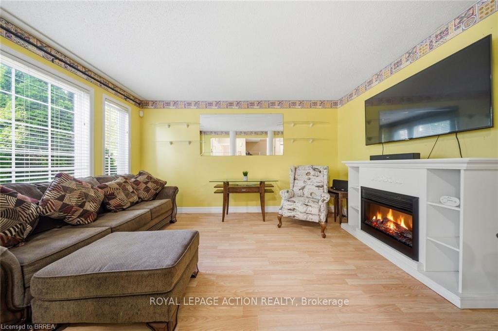 Photo 7 of 20 Melran Drive, Cambridge, Hespeler Village — HOMEH
