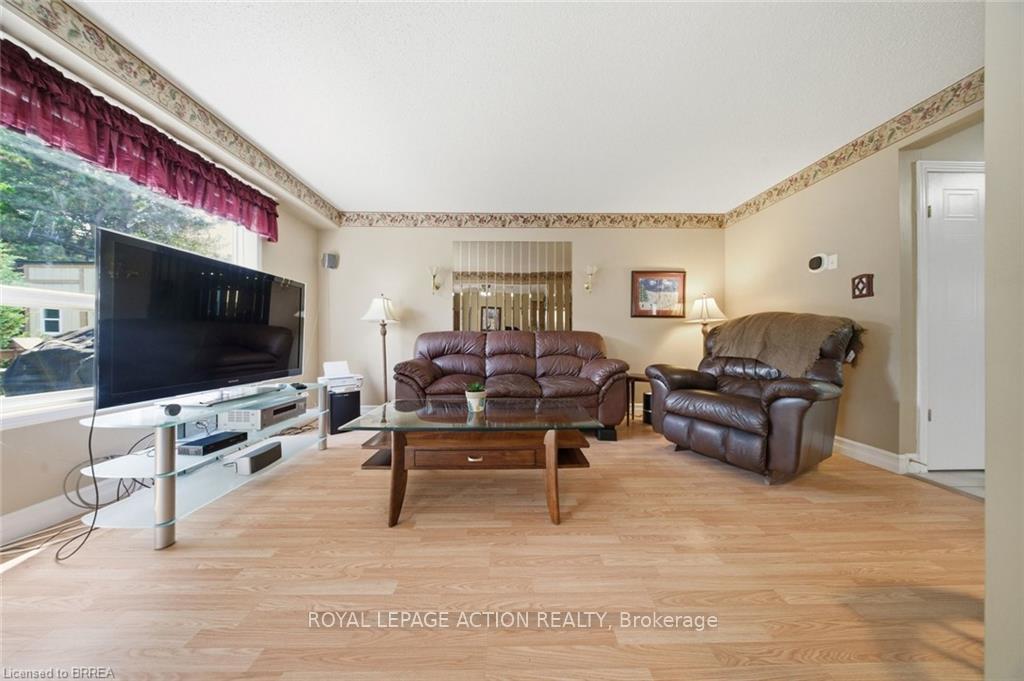 Photo 9 of 20 Melran Drive, Cambridge, Hespeler Village — HOMEH