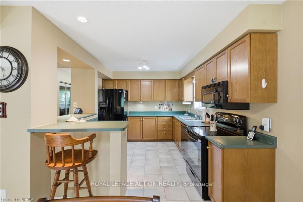 Photo 12 of 20 Melran Drive, Cambridge, Hespeler Village — HOMEH
