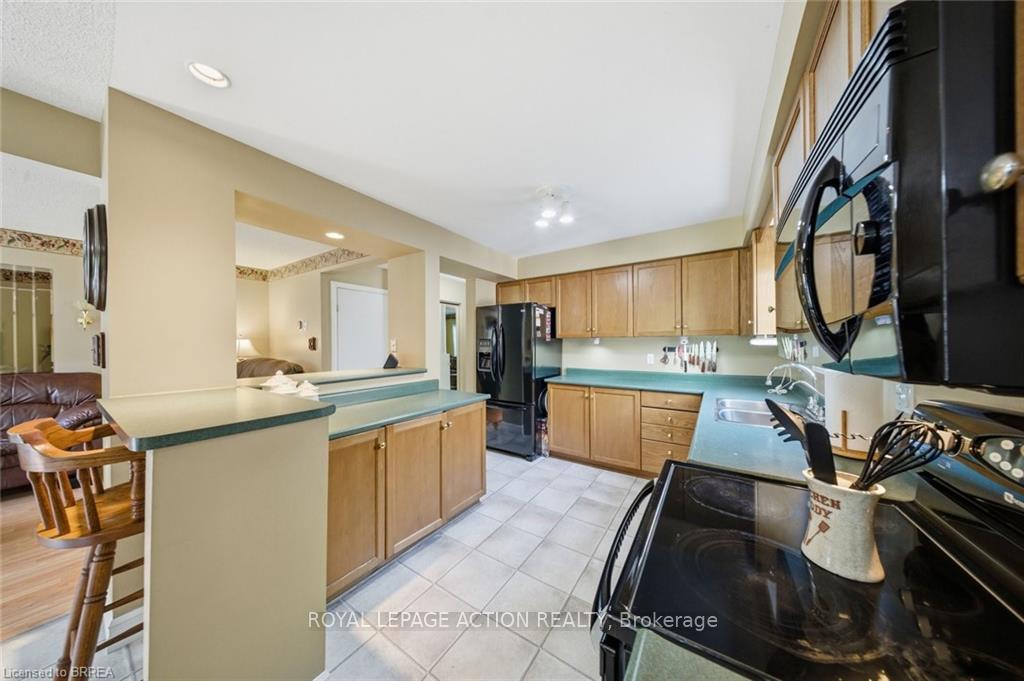 Photo 13 of 20 Melran Drive, Cambridge, Hespeler Village — HOMEH