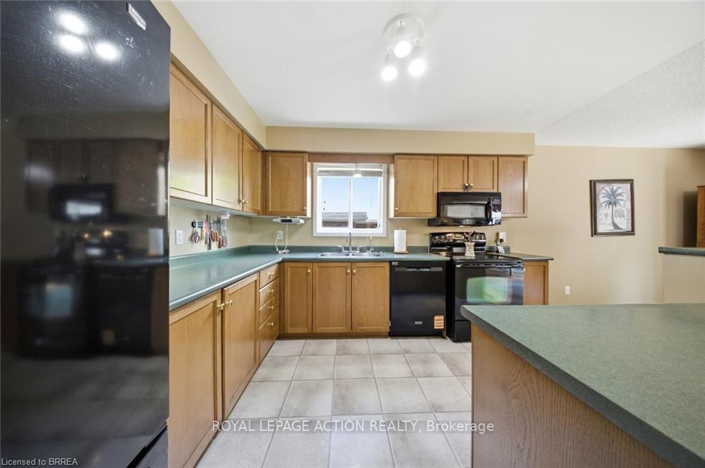 Photo 14 of 20 Melran Drive, Cambridge, Hespeler Village — HOMEH