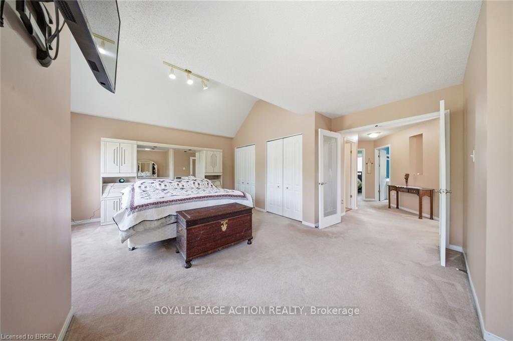 Photo 21 of 20 Melran Drive, Cambridge, Hespeler Village — HOMEH