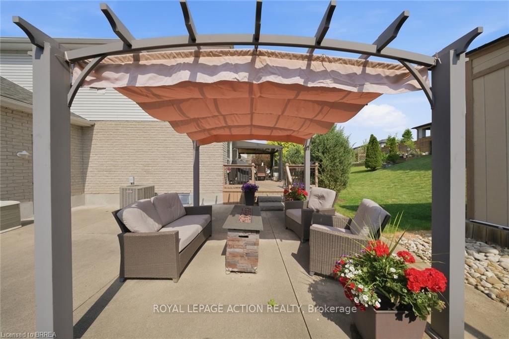 Photo 32 of 20 Melran Drive, Cambridge, Hespeler Village — HOMEH