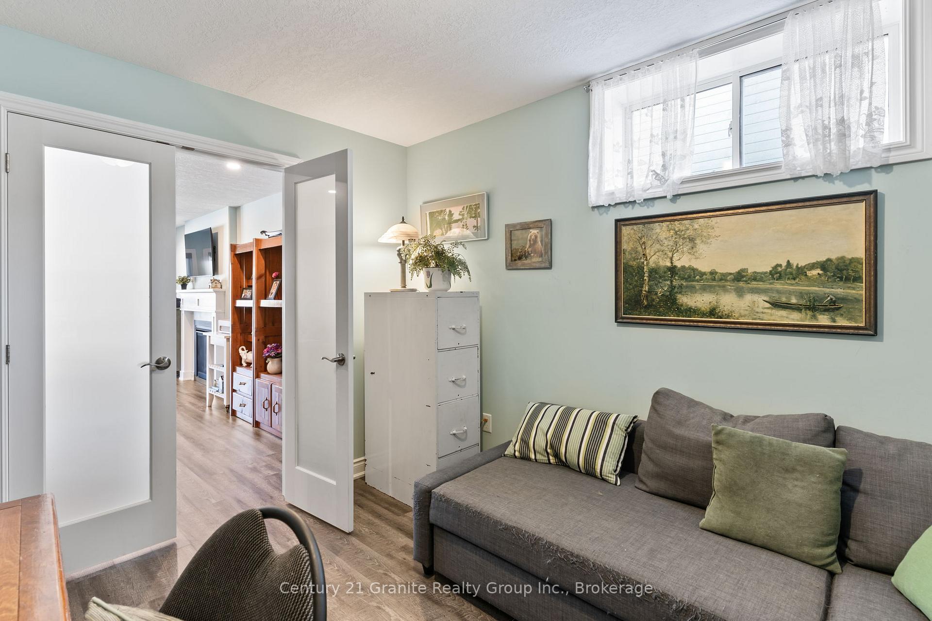 Photo 31 of 17 Webb Circle, Dysart et al, Dysart — HOMEH