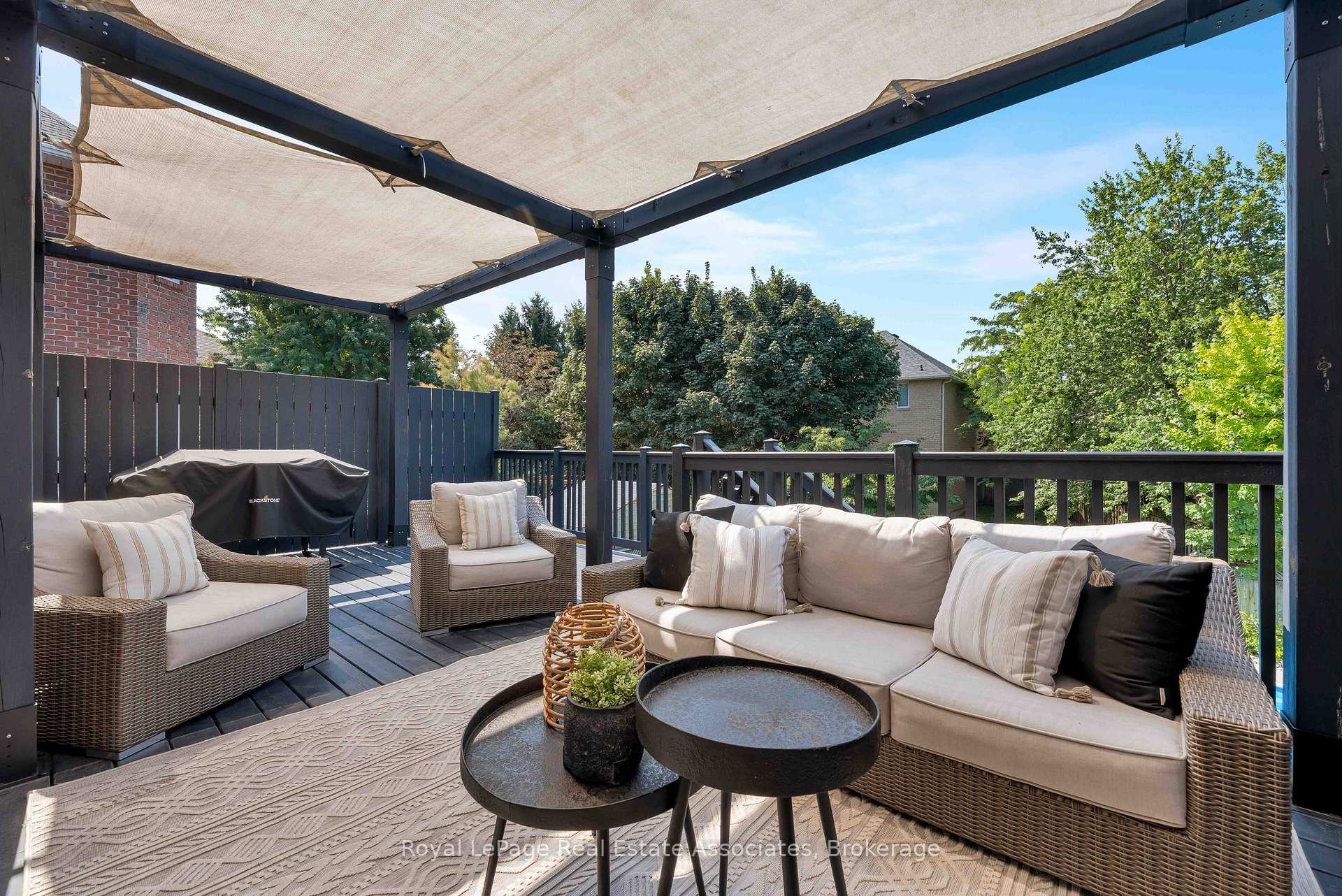 Photo 17 of 5 Volterra Court, Hamilton, Waterdown — HOMEH