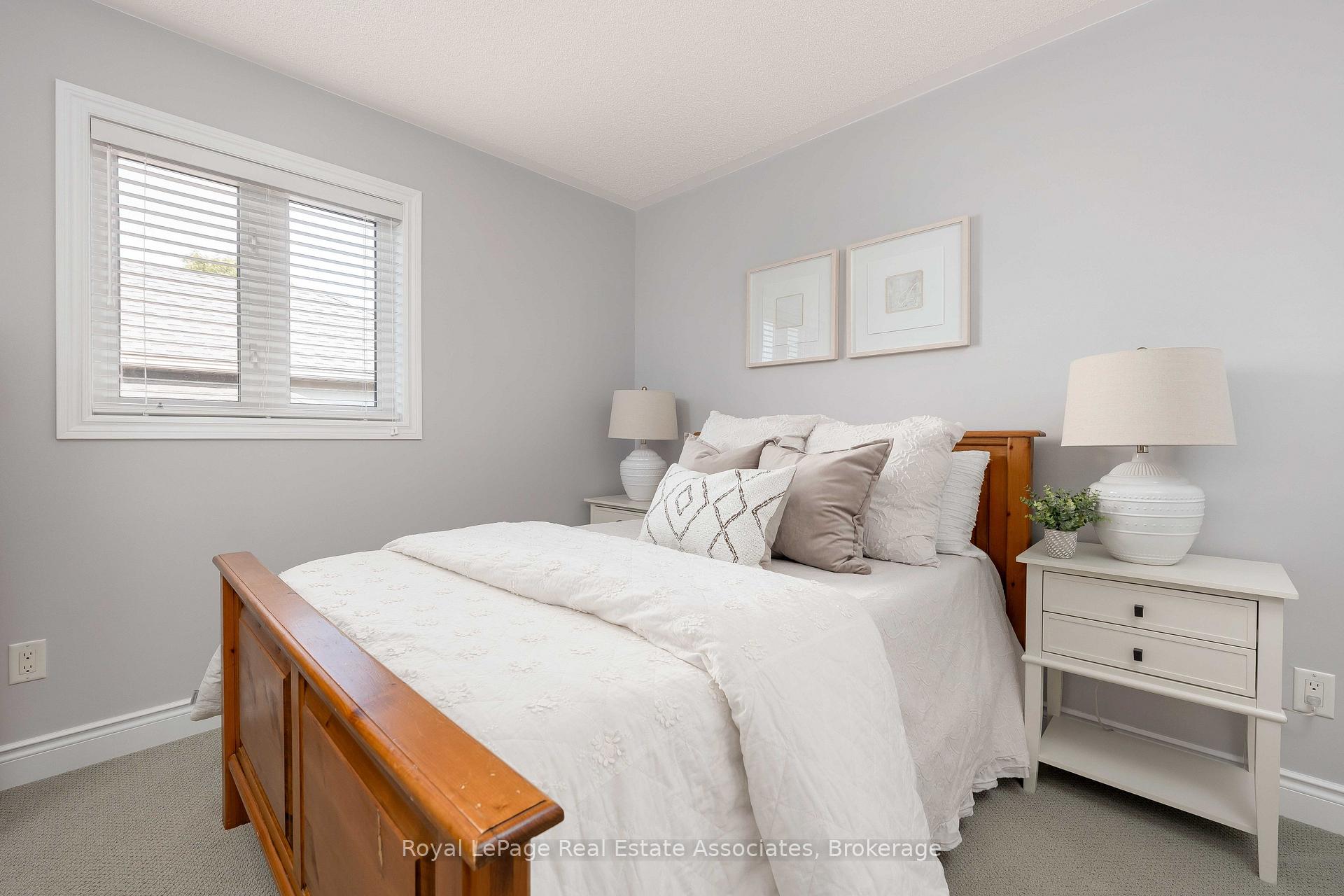 Photo 31 of 5 Volterra Court, Hamilton, Waterdown — HOMEH
