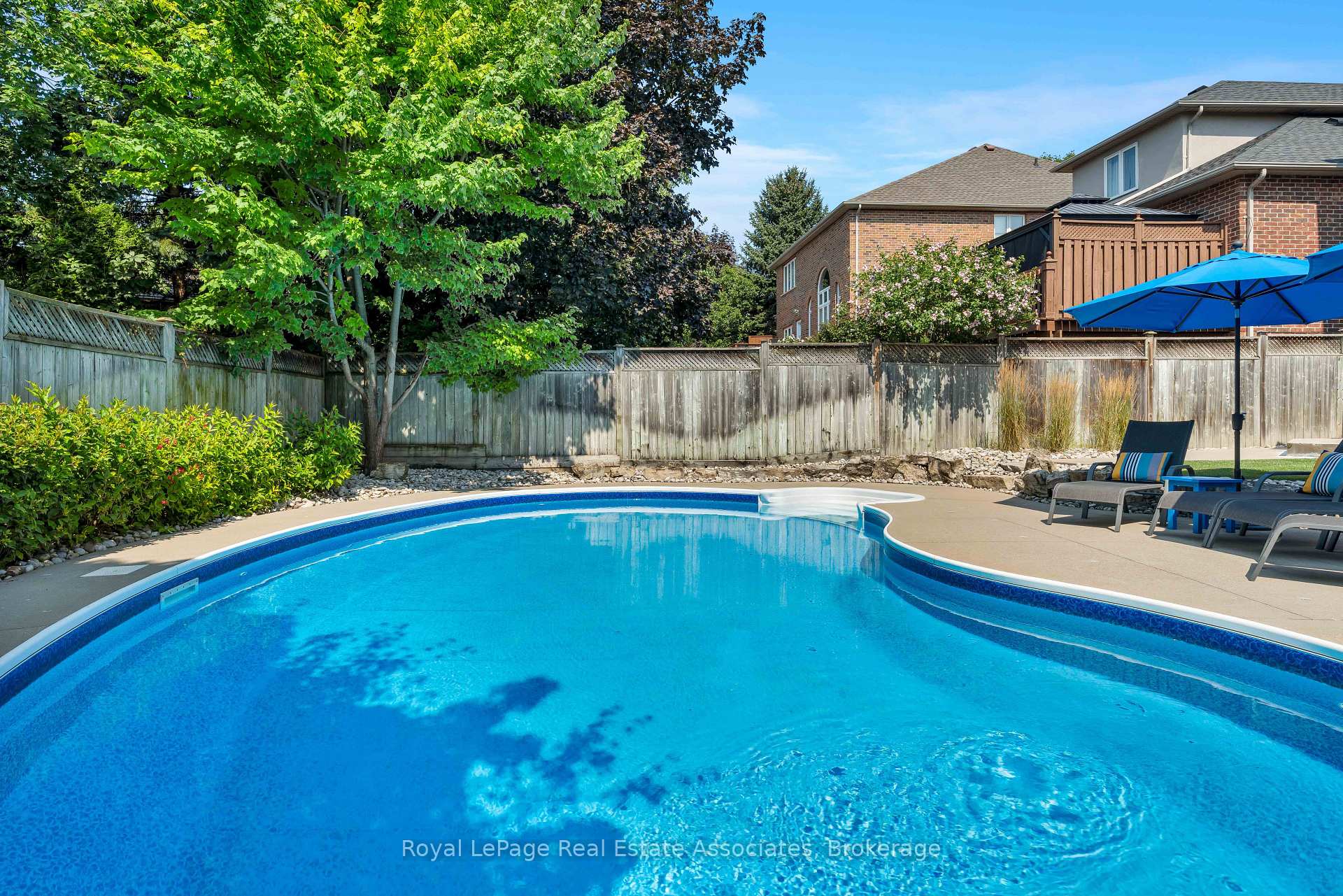 Photo 43 of 5 Volterra Court, Hamilton, Waterdown — HOMEH