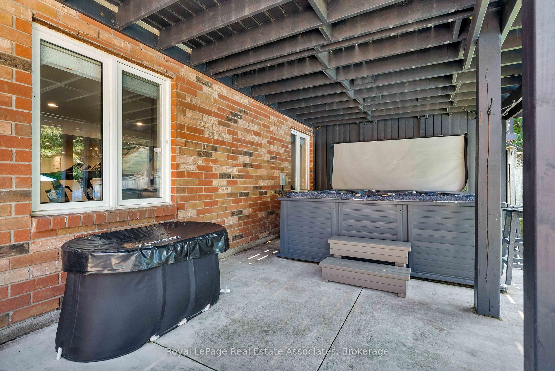Photo 46 of 5 Volterra Court, Hamilton, Waterdown — HOMEH