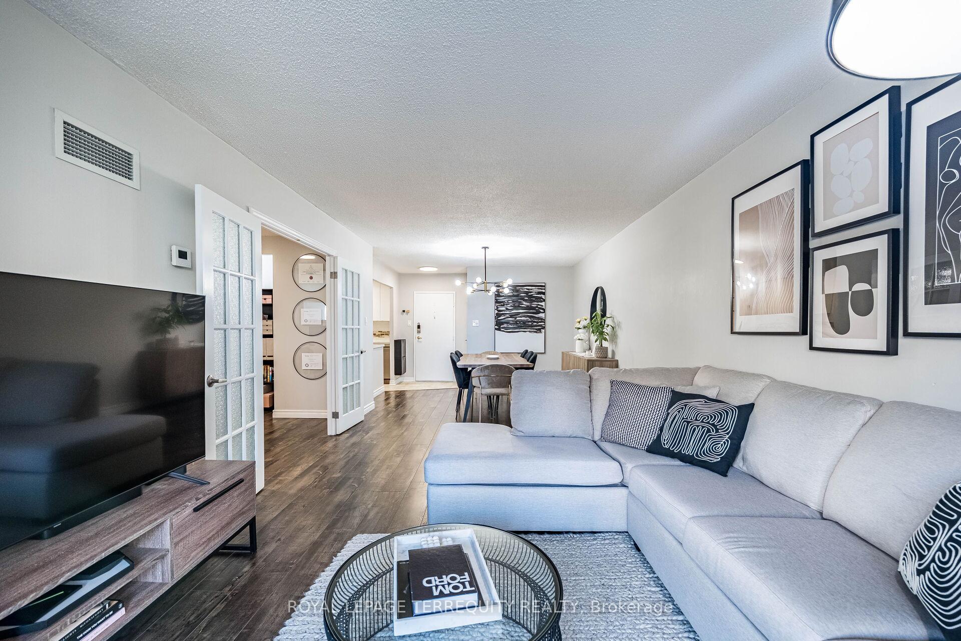 Photo 7 of Unit 210, 299 Mill Road, Etobicoke, Markland Wood — HOMEH