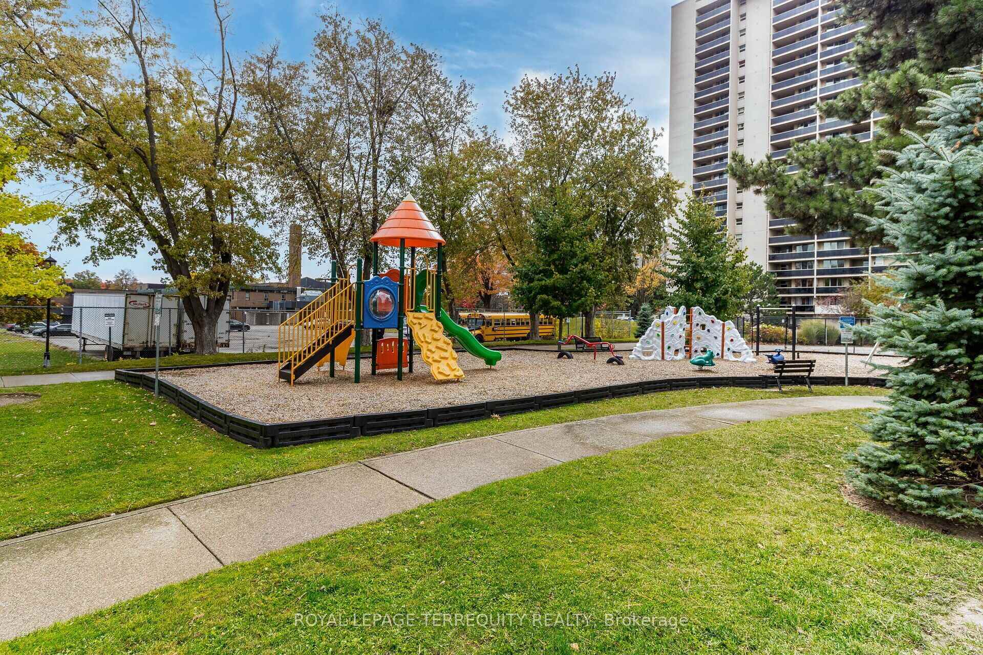 Photo 43 of Unit 210, 299 Mill Road, Etobicoke, Markland Wood — HOMEH