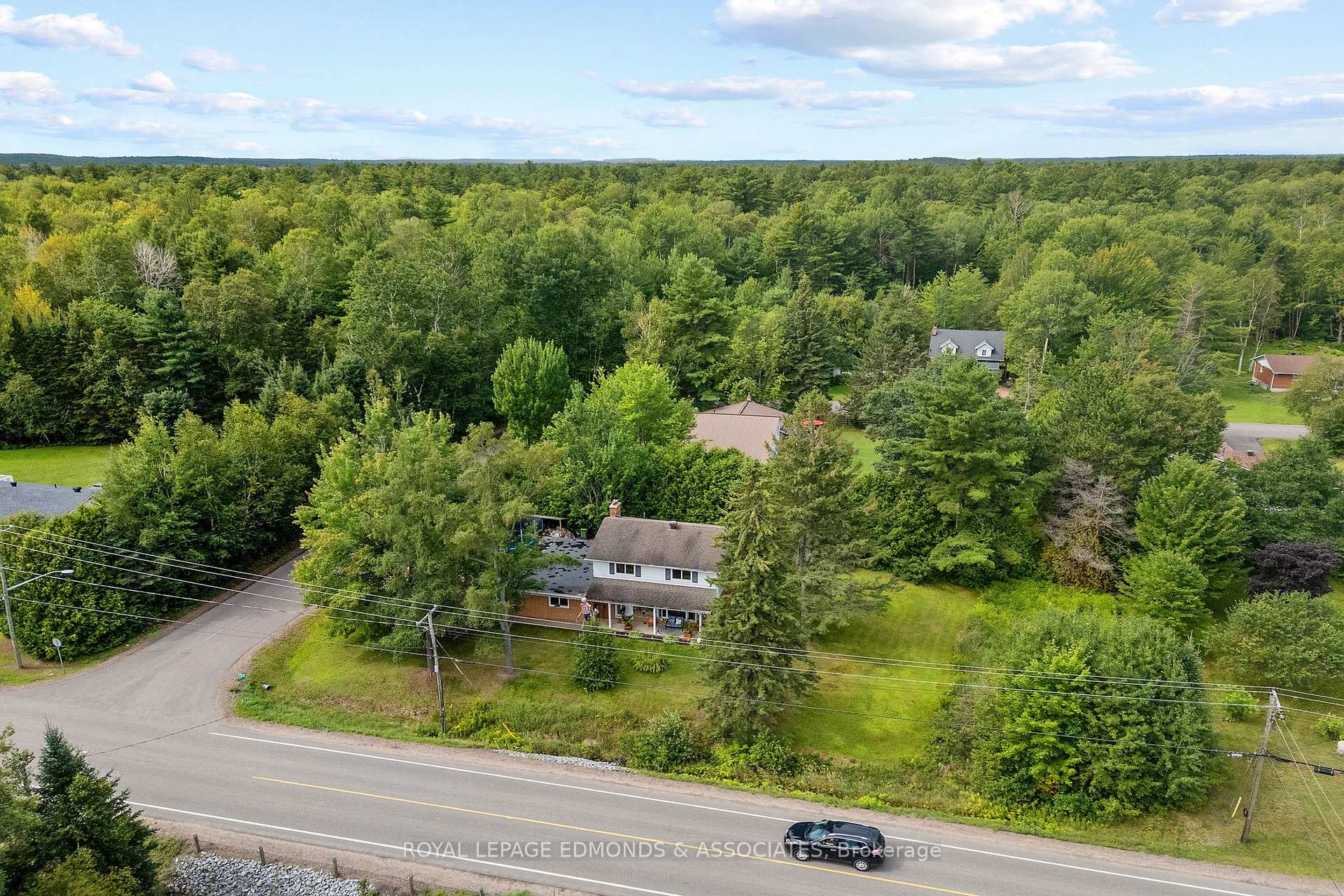 Photo 3 of 6 Brian Street, Laurentian Valley, Laurentian Valley — HOMEH